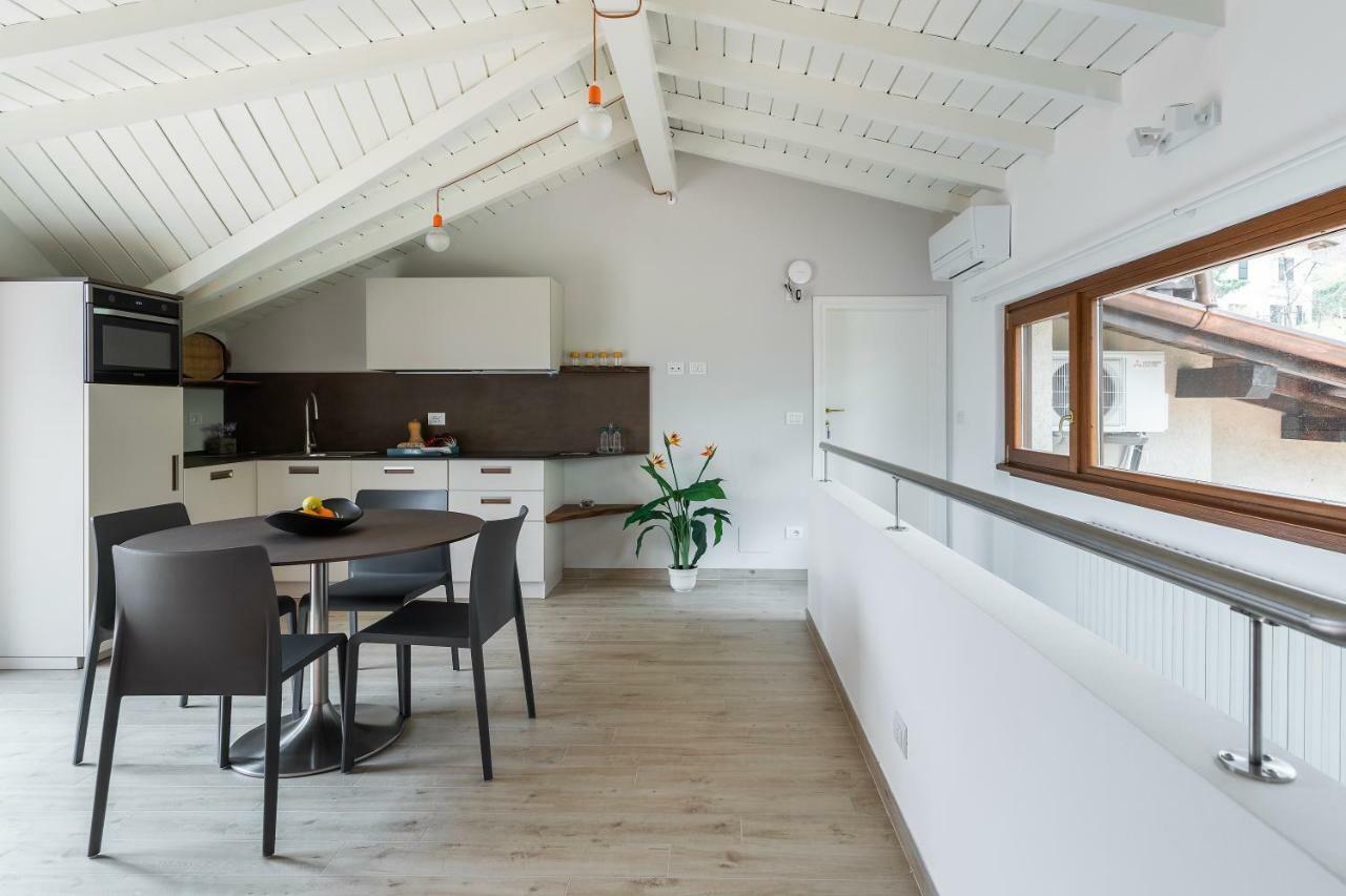 Mansarda I Cipressi Apartment Лено Екстериор снимка