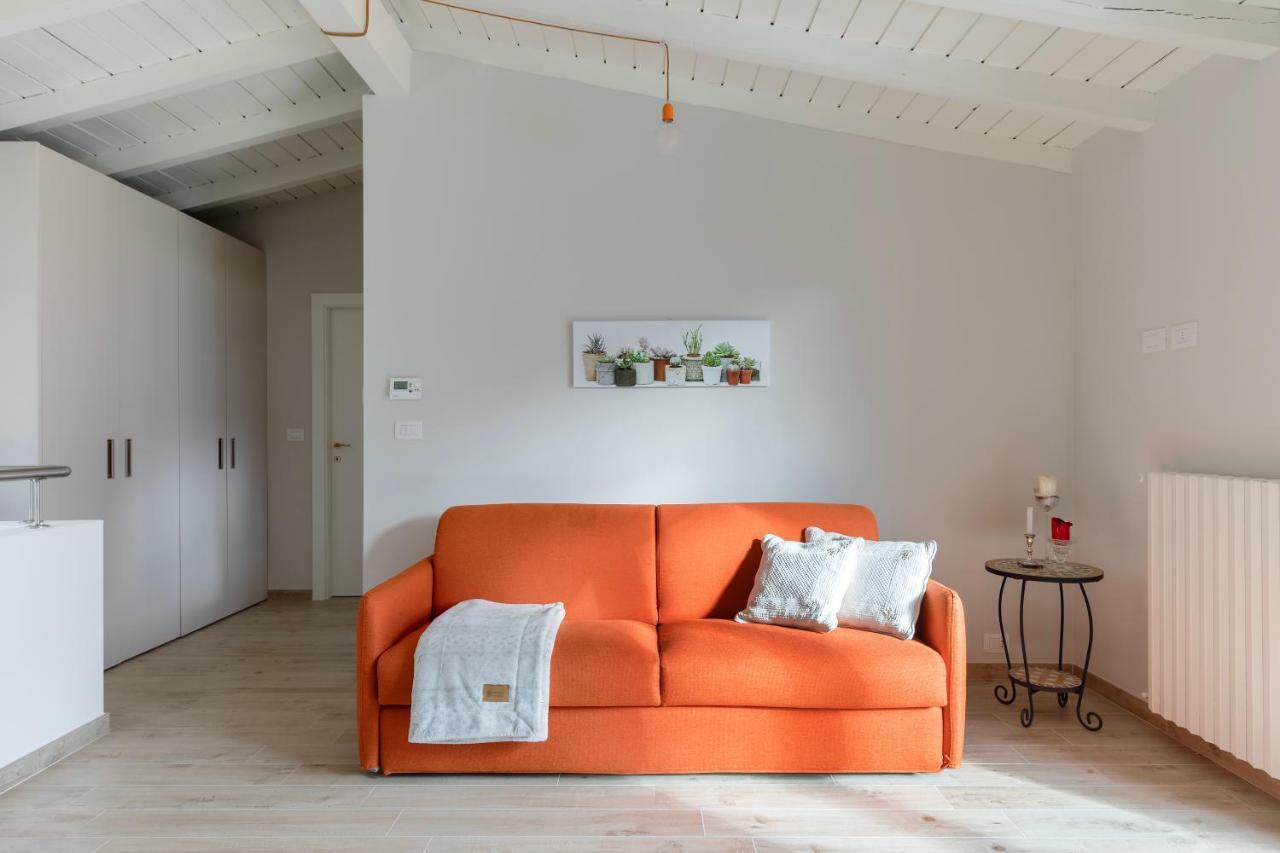 Mansarda I Cipressi Apartment Лено Екстериор снимка
