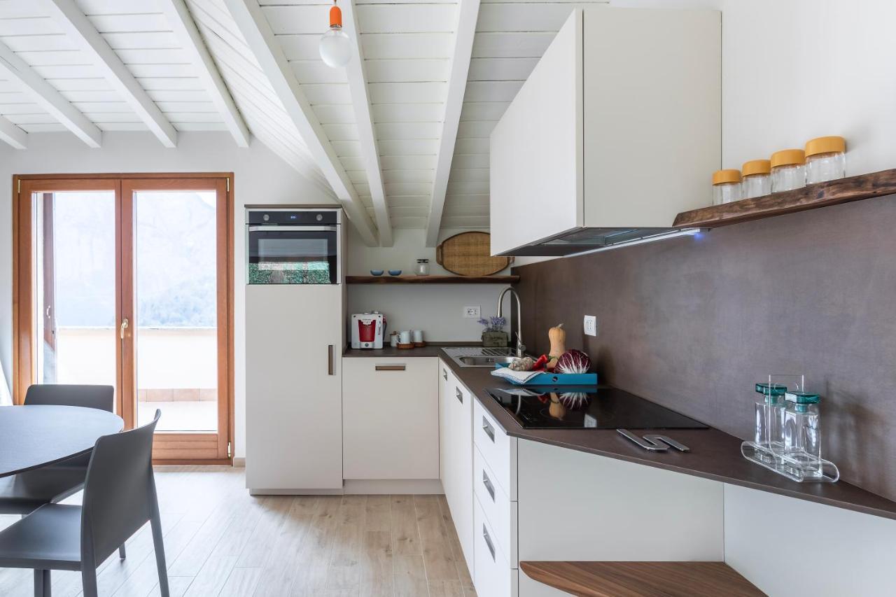 Mansarda I Cipressi Apartment Лено Екстериор снимка